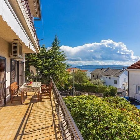 Apartment Suzy Dramalj Kültér fotó